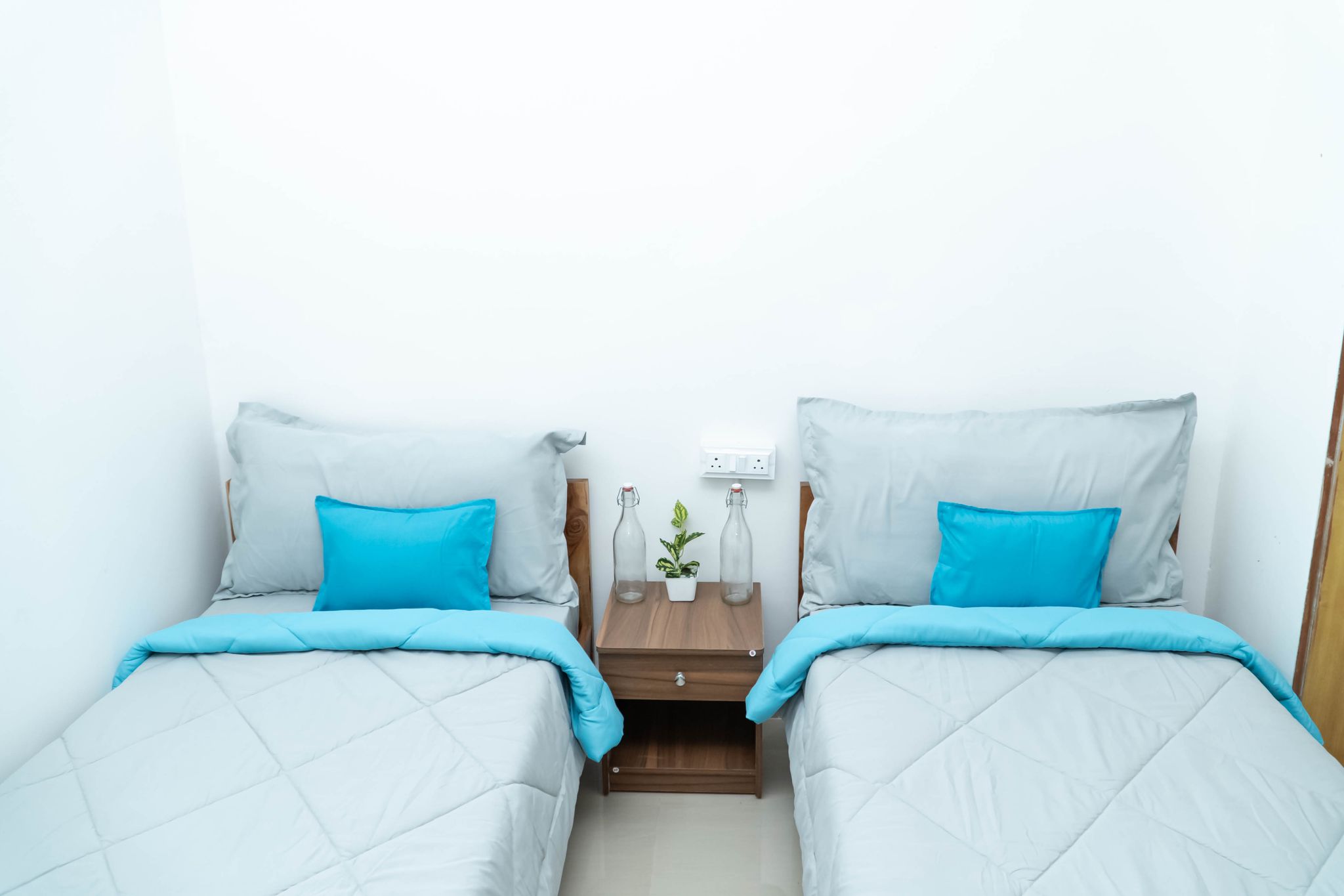 Z Express Woodside Standard Twin 3