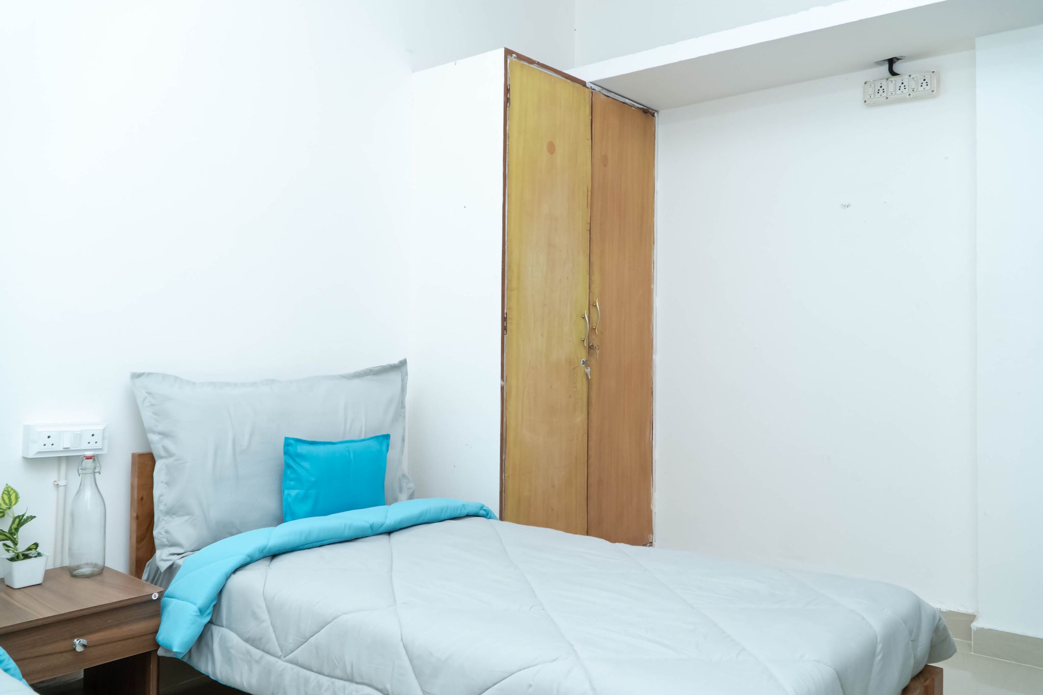 Z Express Woodside Standard Twin 2