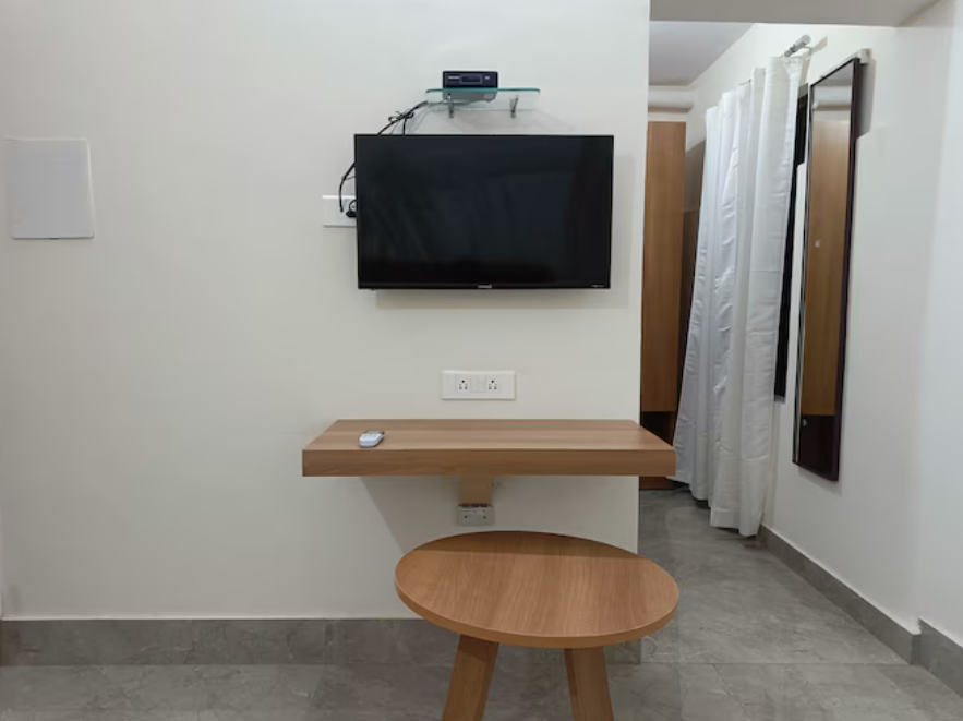 SM Residency Deluxe Room 5