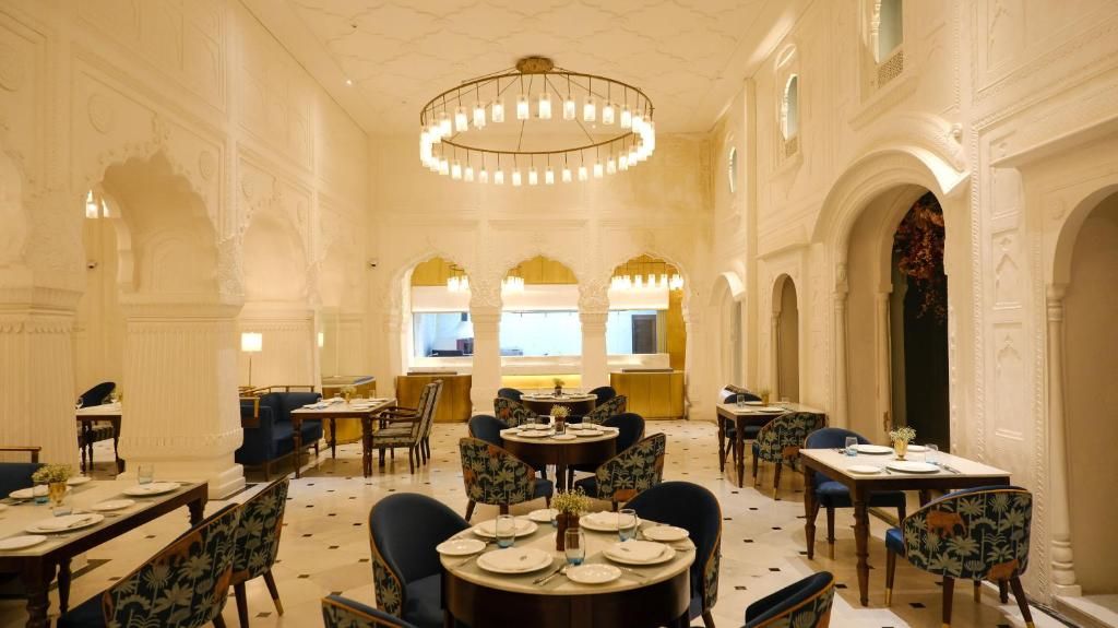 Food & Dining