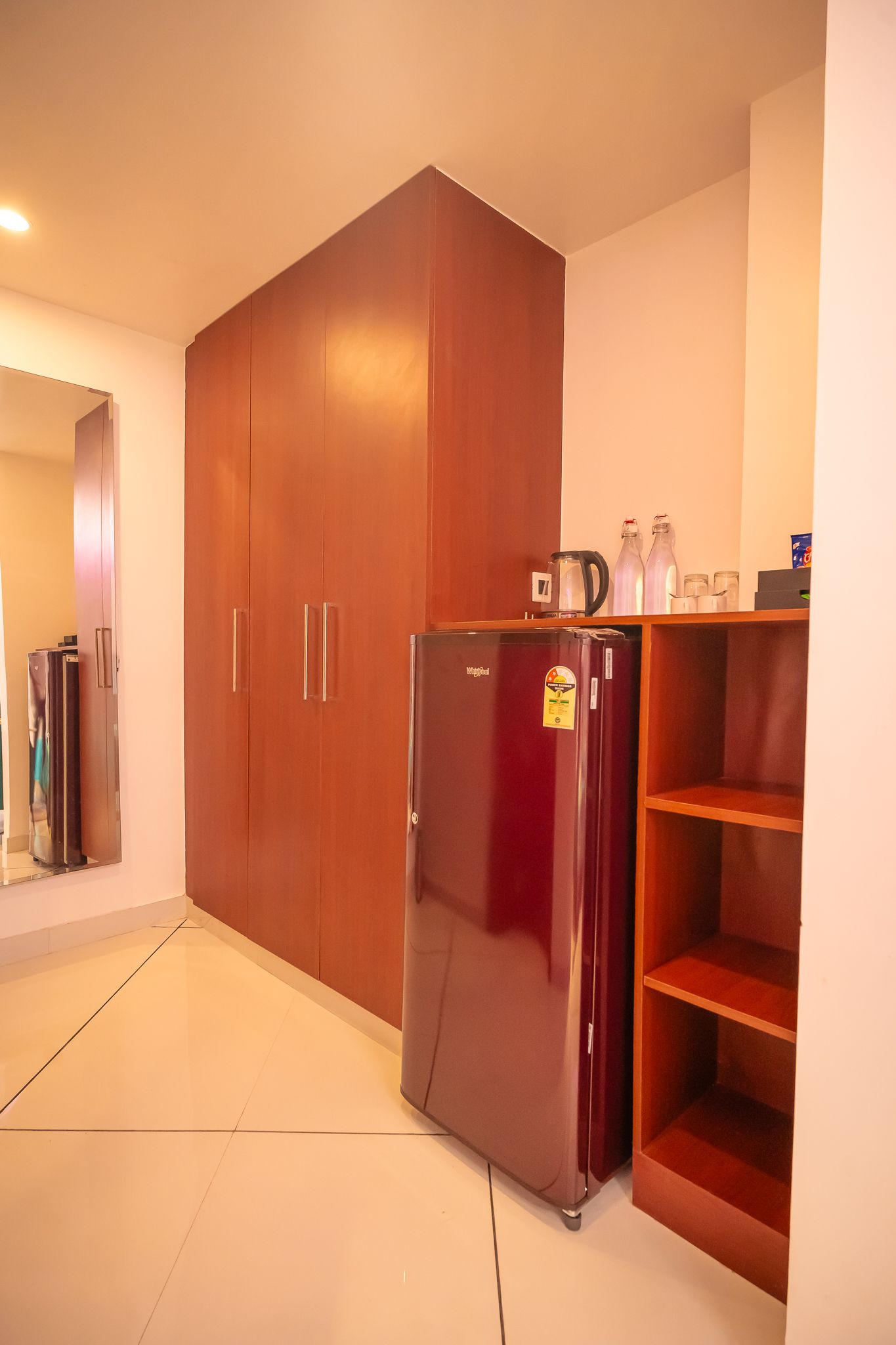 J60 Suites Luxury Queen 13