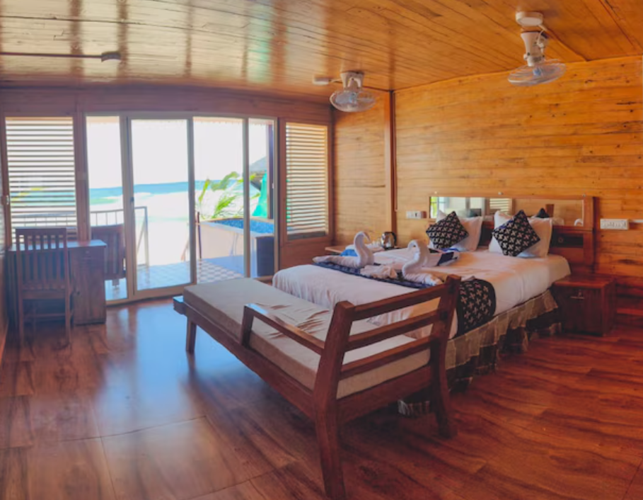 Double Room with Bathtub