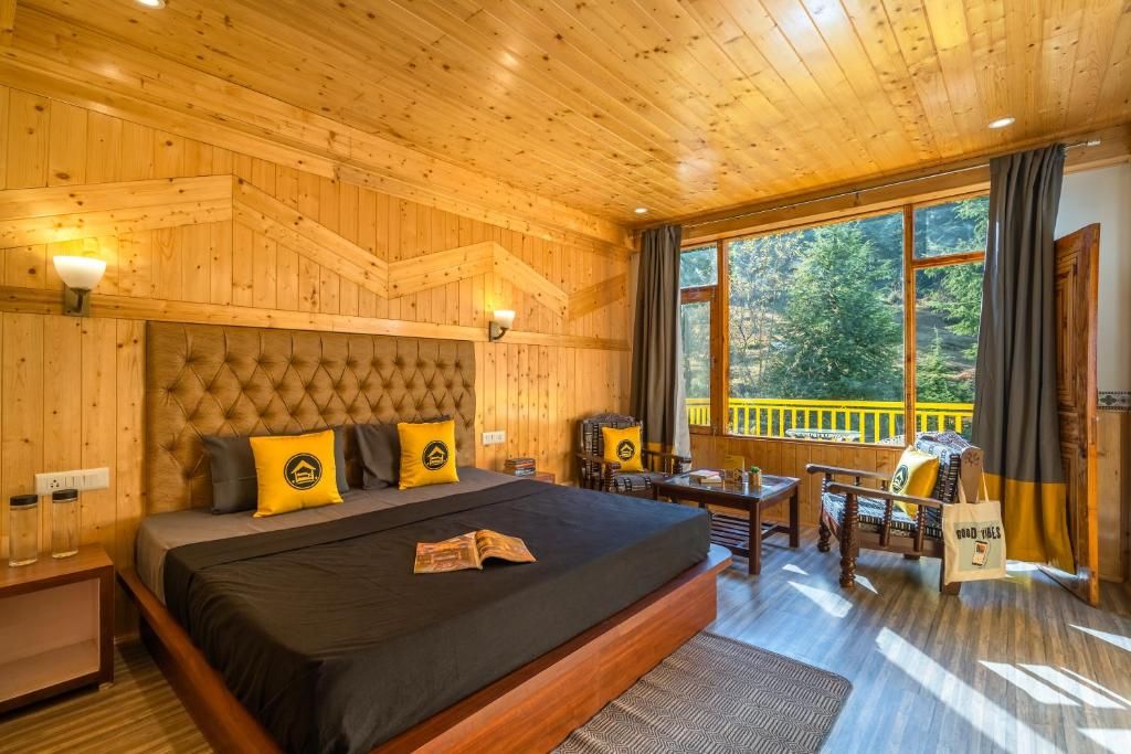 The Hosteller Manali, Old Manali Deluxe Double Room 3