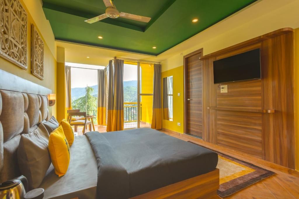 Superior Double Room with Balcony
