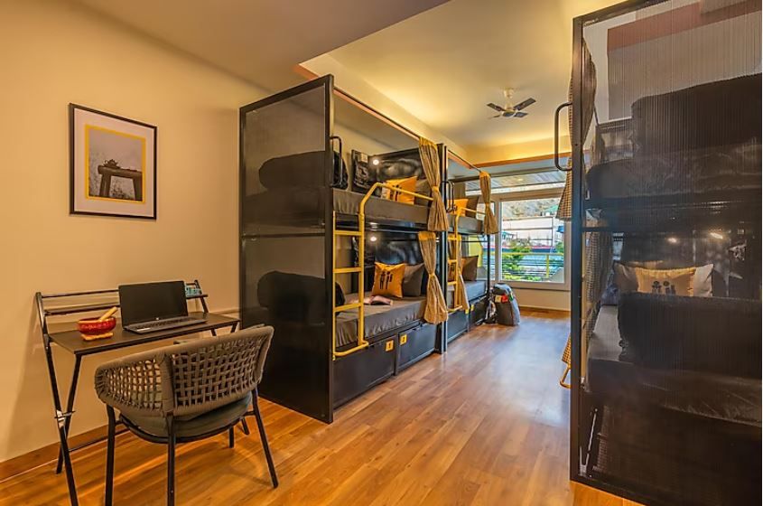 Bed in 8 Bed Mixed Dormitory with Balcony and Mountain View