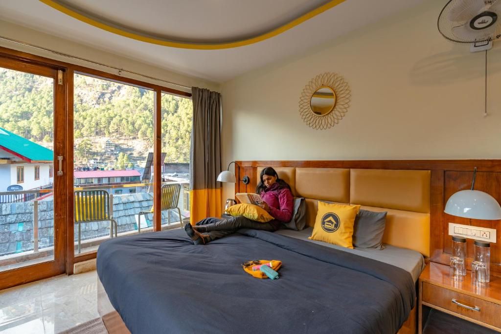 Standard Double Room with Balcony x B Block