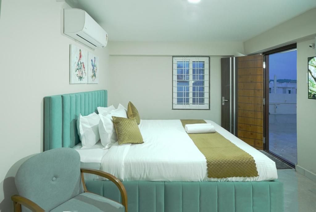 Two Bedroom Deluxe Apartment