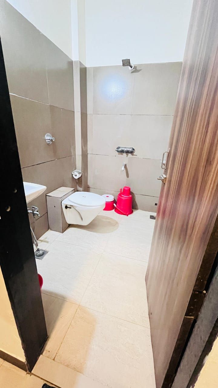 Hotel Ashoka Palace DELUXE ROOM 10