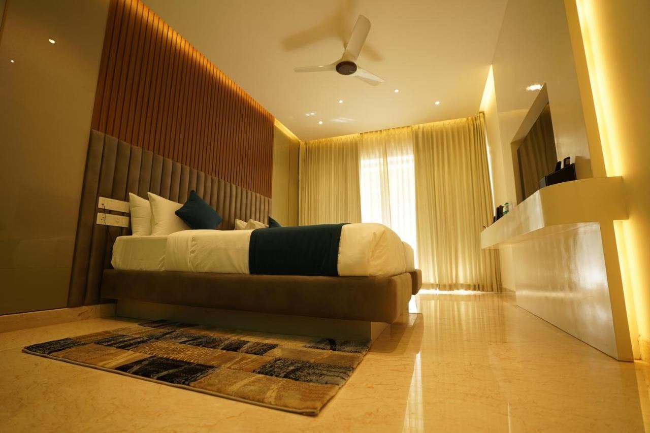 Pruthvi Paradise  DELUXE Room With Balcony 3