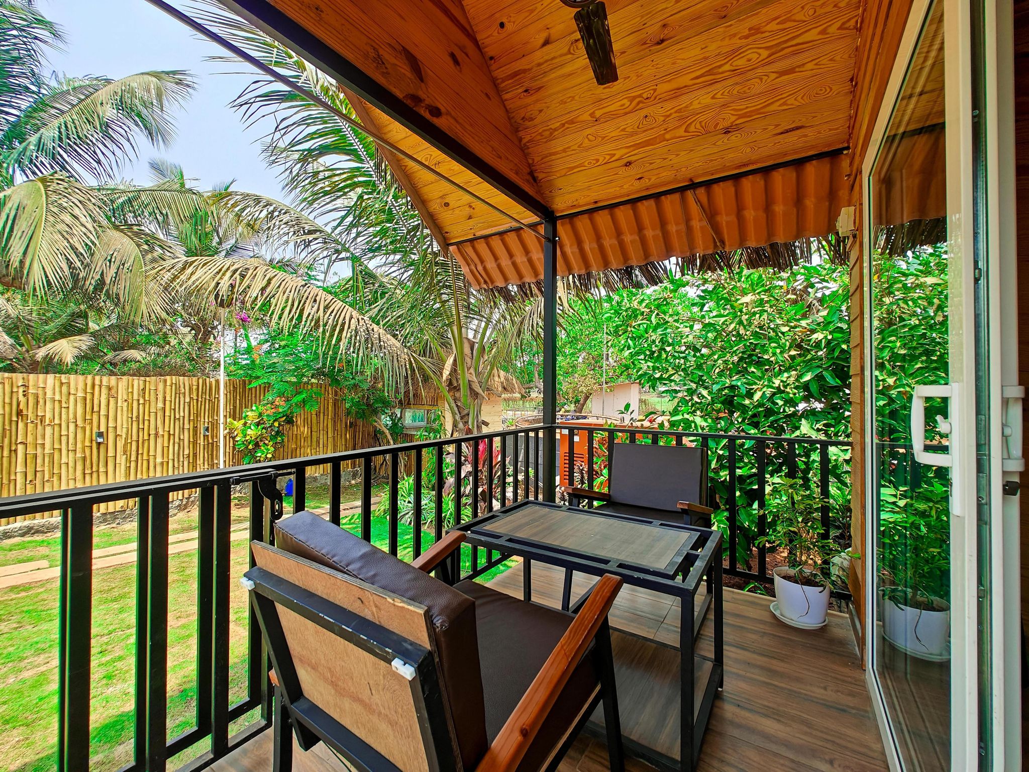 The Lazy Cabanas Cabana 5
