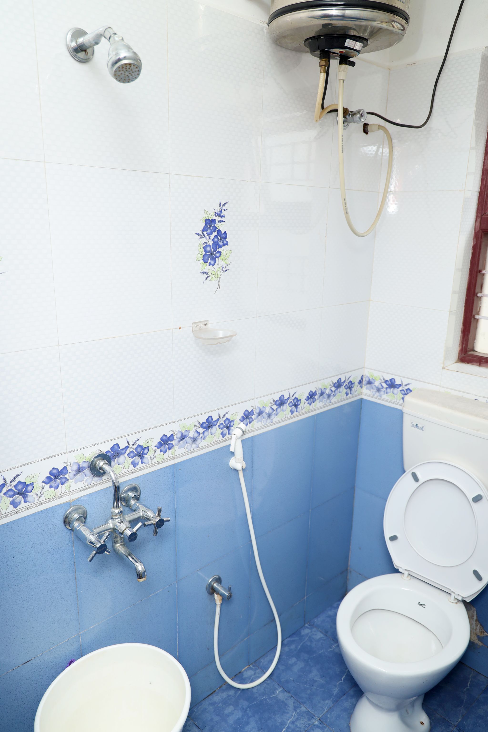 ELK HILL PALACE Executive Room 4