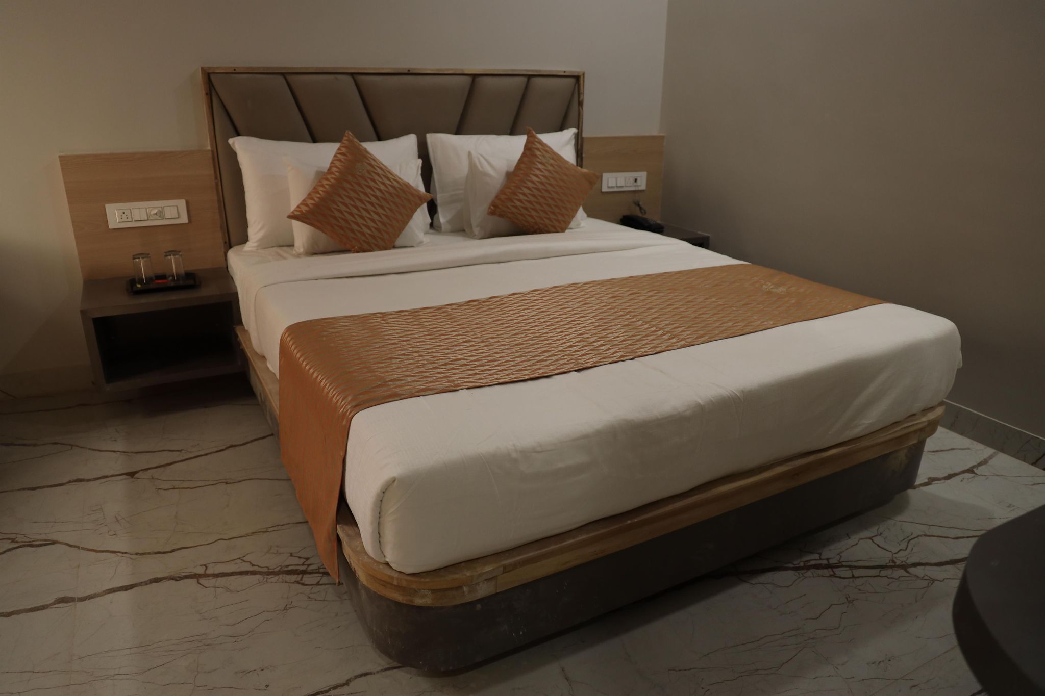 Hotel Haridarshan Dwarka Deluxe Room 3