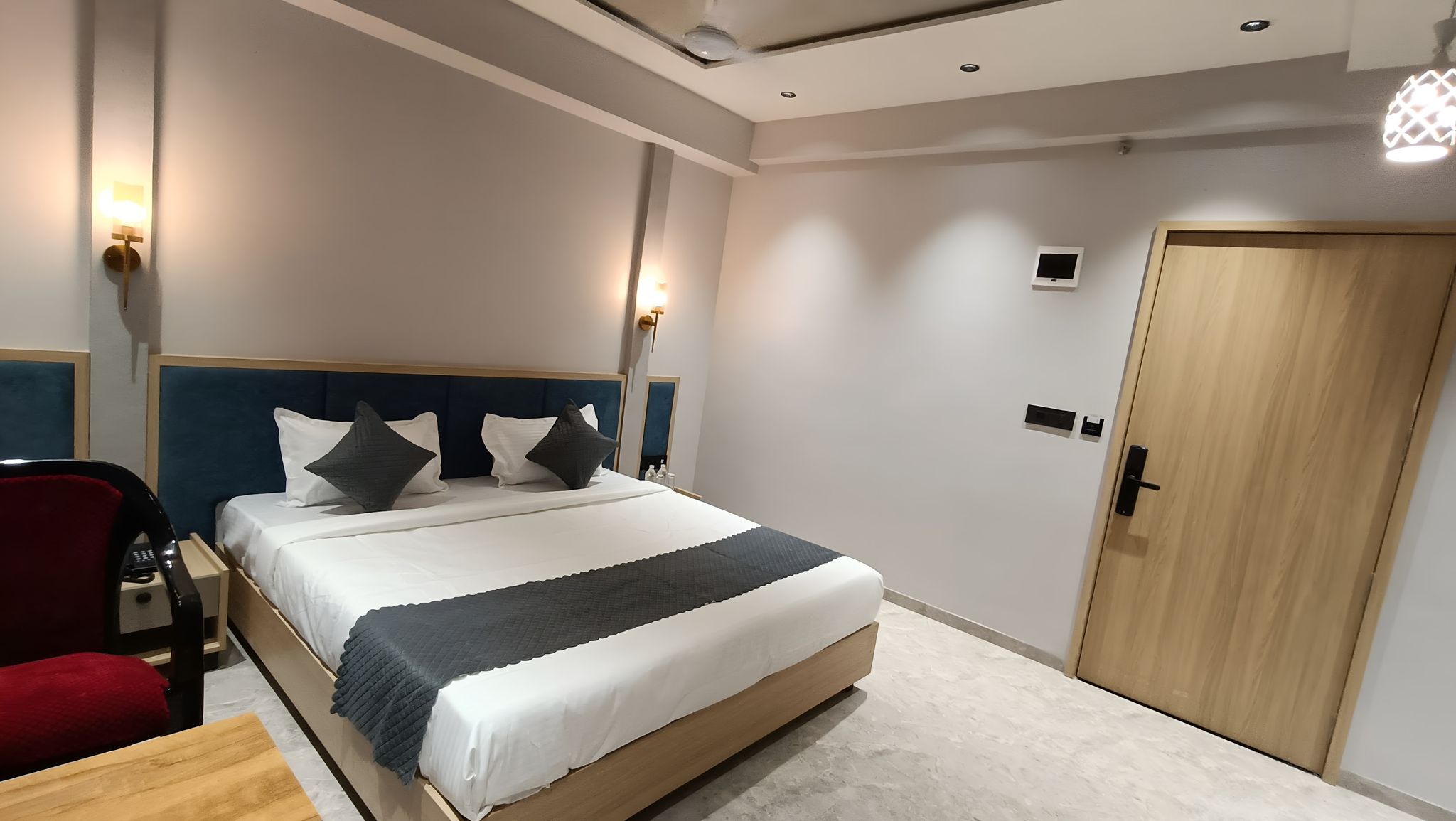 Hotel Nand Palace Dwarka Deluxe Room 3