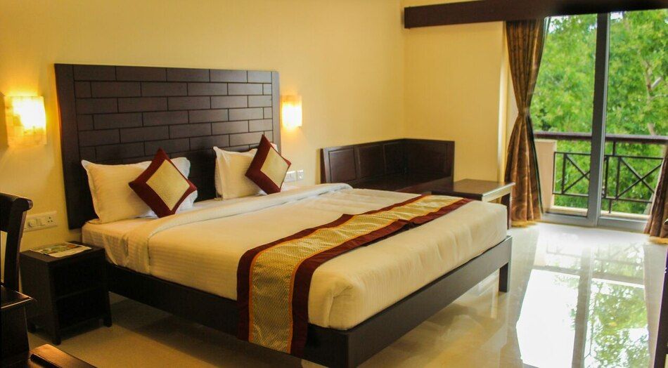Five Falls Resort Courtallam Deluxe Room 5