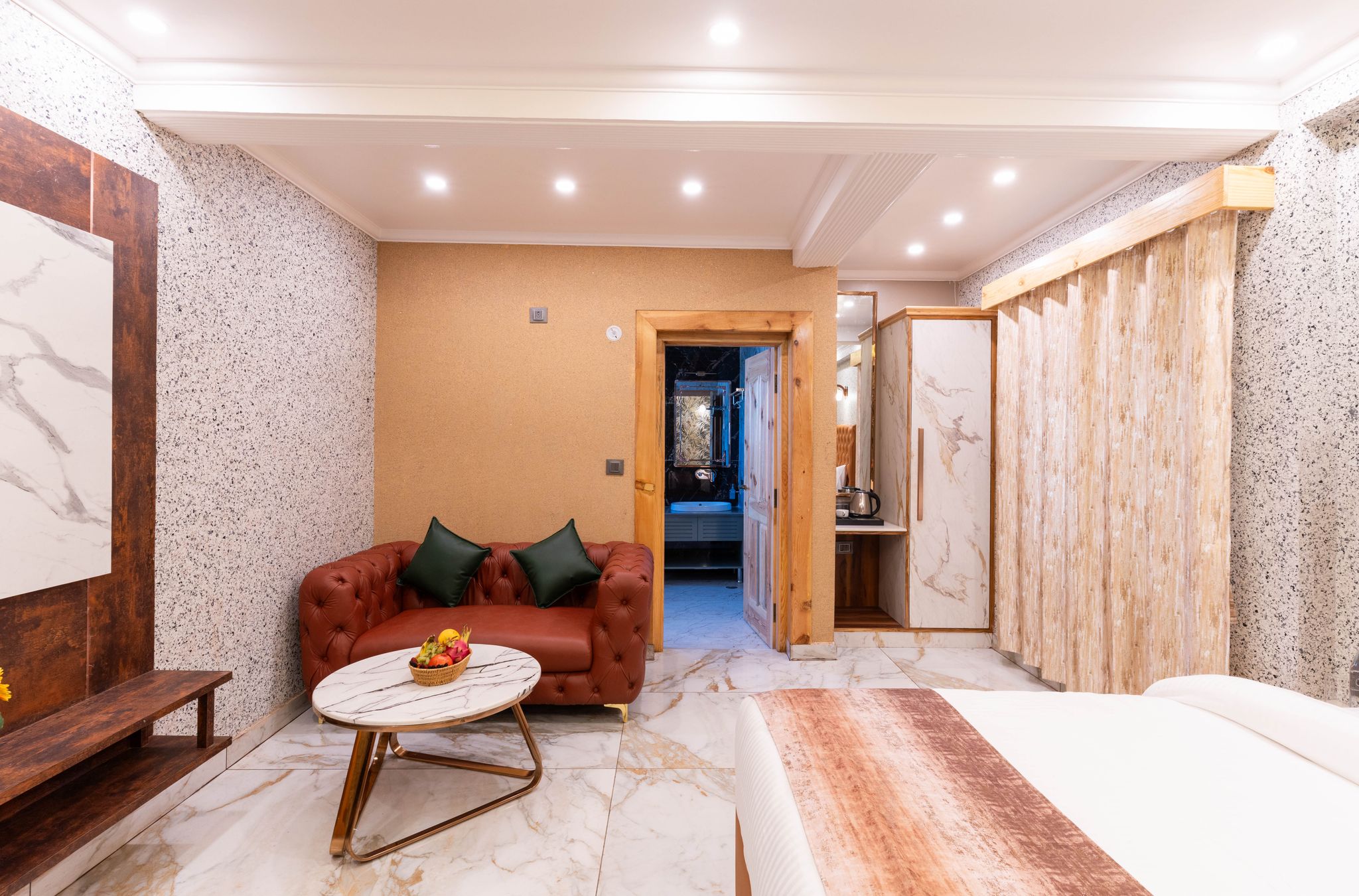 Golden Oak by The Lake Hill Simple Bliss Room (With AC) 12