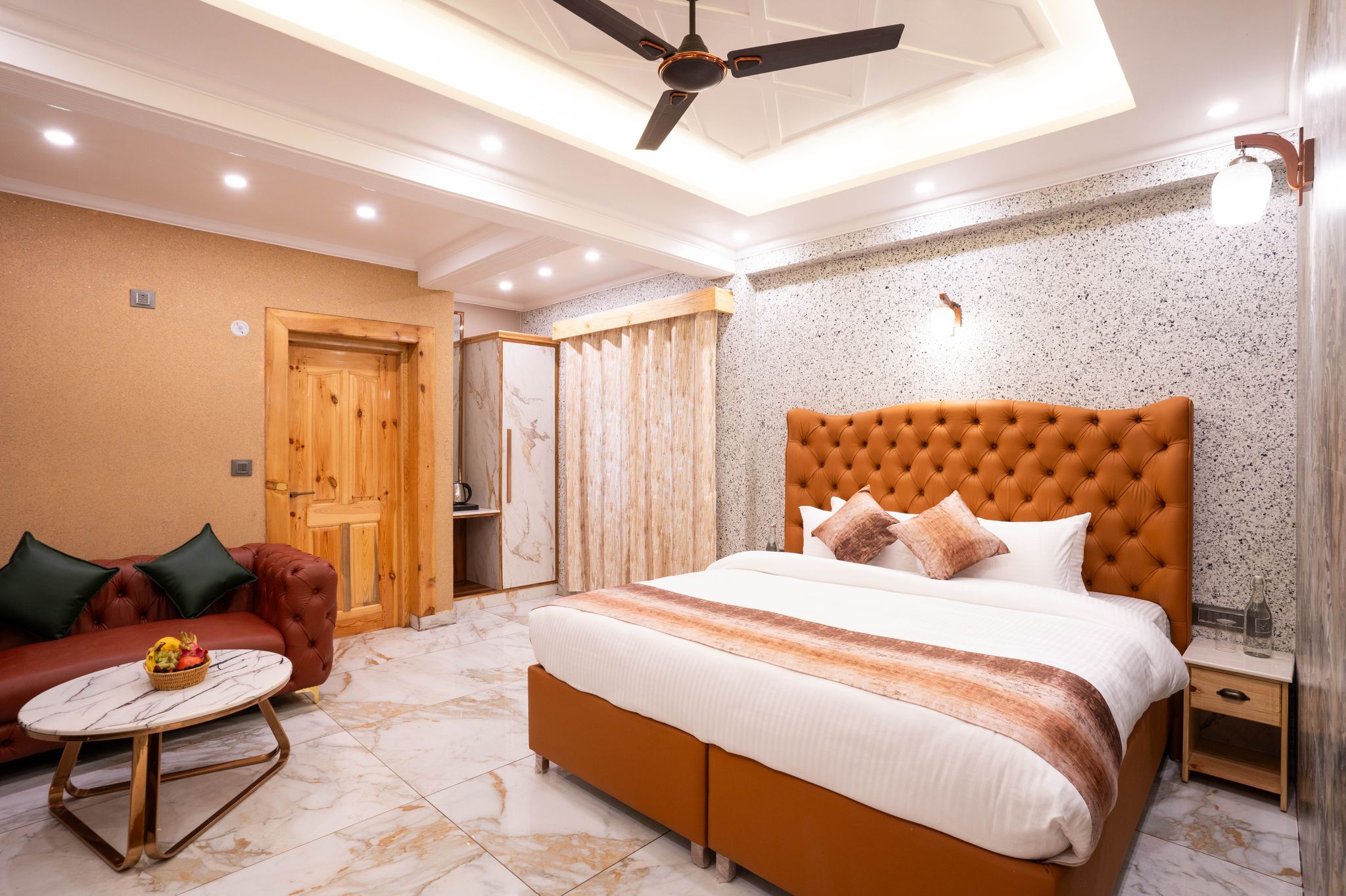 Golden Oak by The Lake Hill Simple Bliss Room (With AC) 13