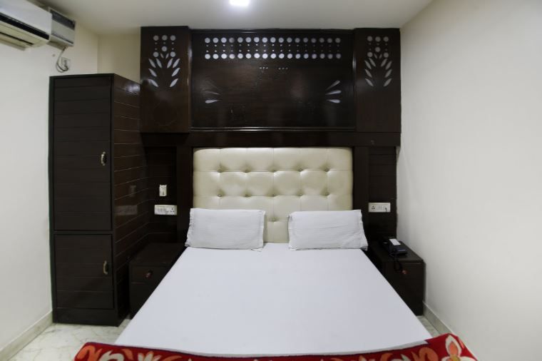 Ajay Guest House Deluxe Non AC 