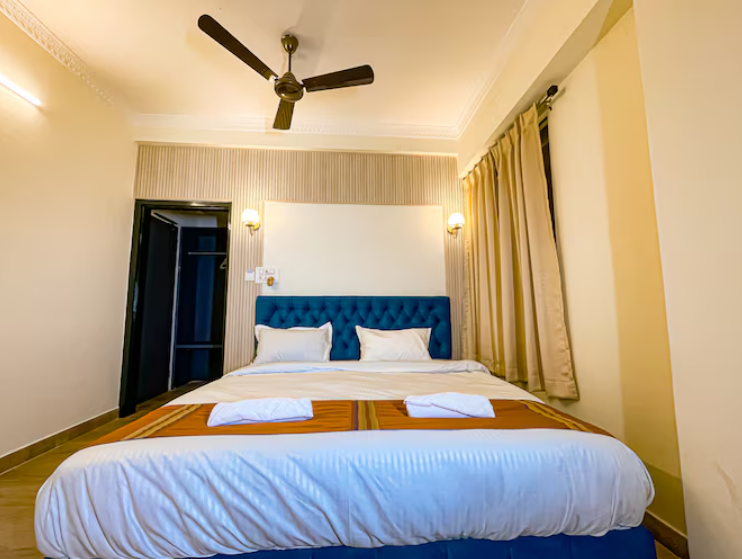 Irroi Guwahati Deluxe Queen Room with Balcony