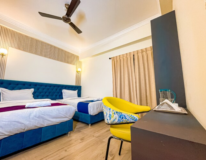 Twin Deluxe Room with balcony