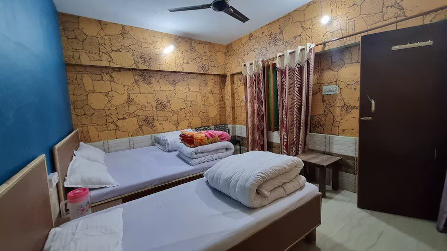 Standard Triple Bed