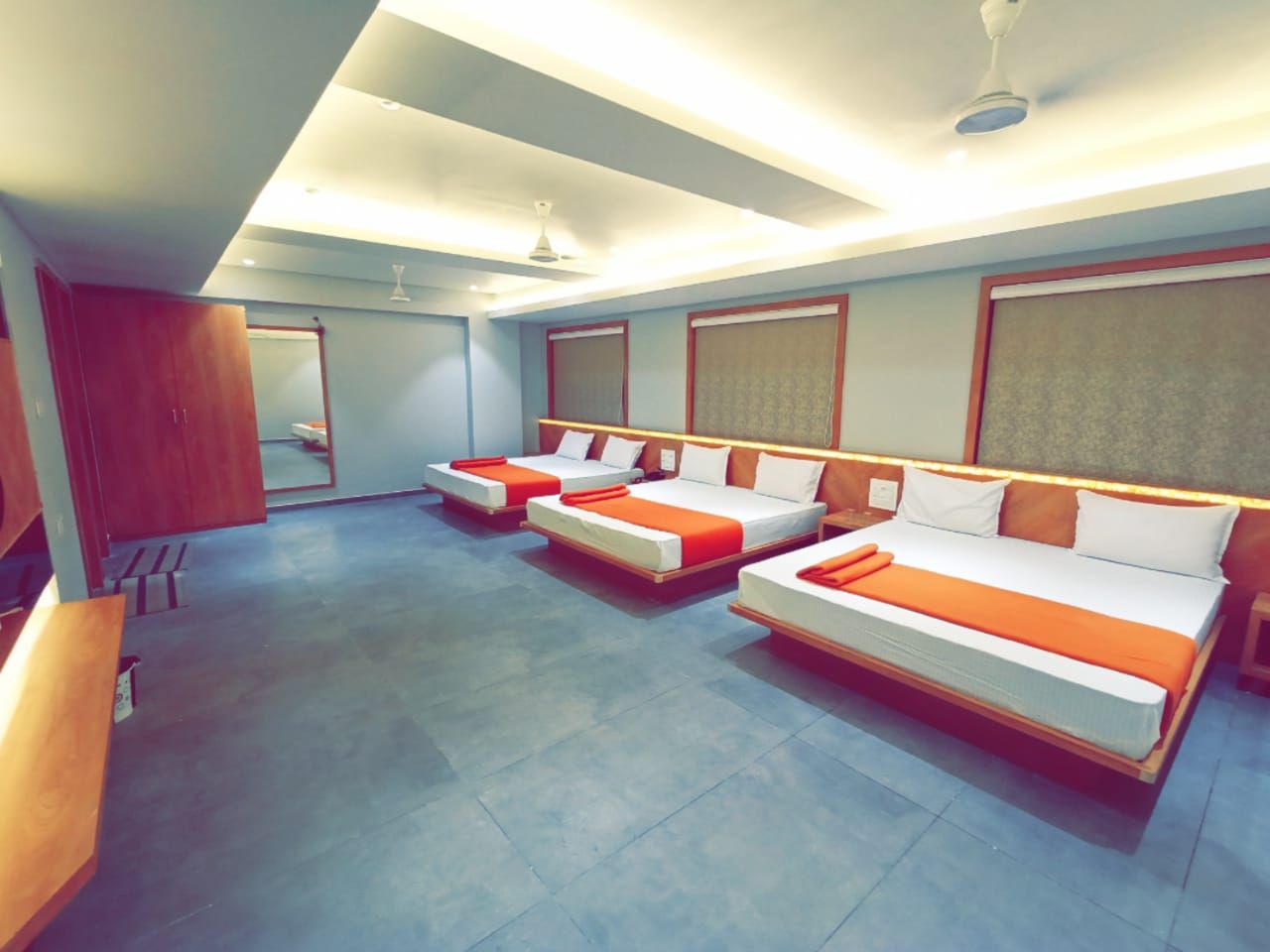 6 Bedded Hexa Family Room