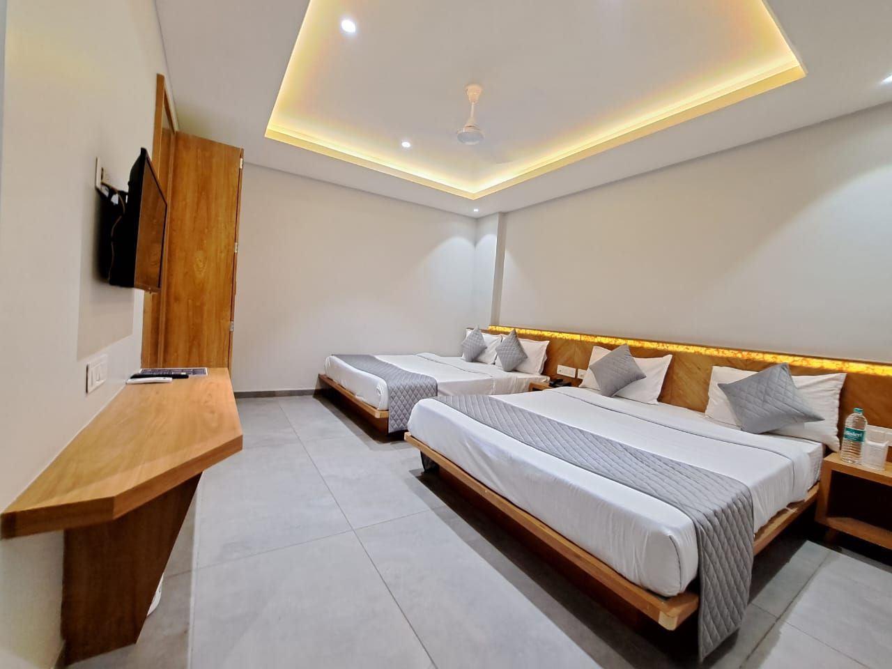 HOTEL OM Somnath 4 Bedded Standard Family Room