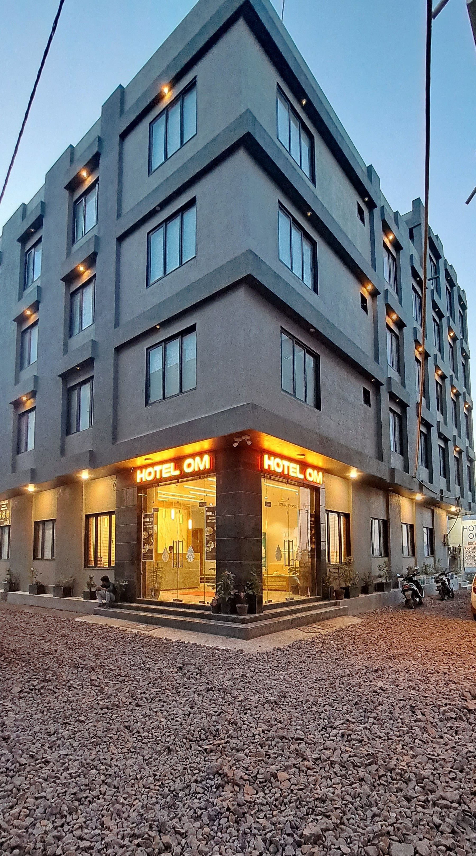 HOTEL OM Somnath
