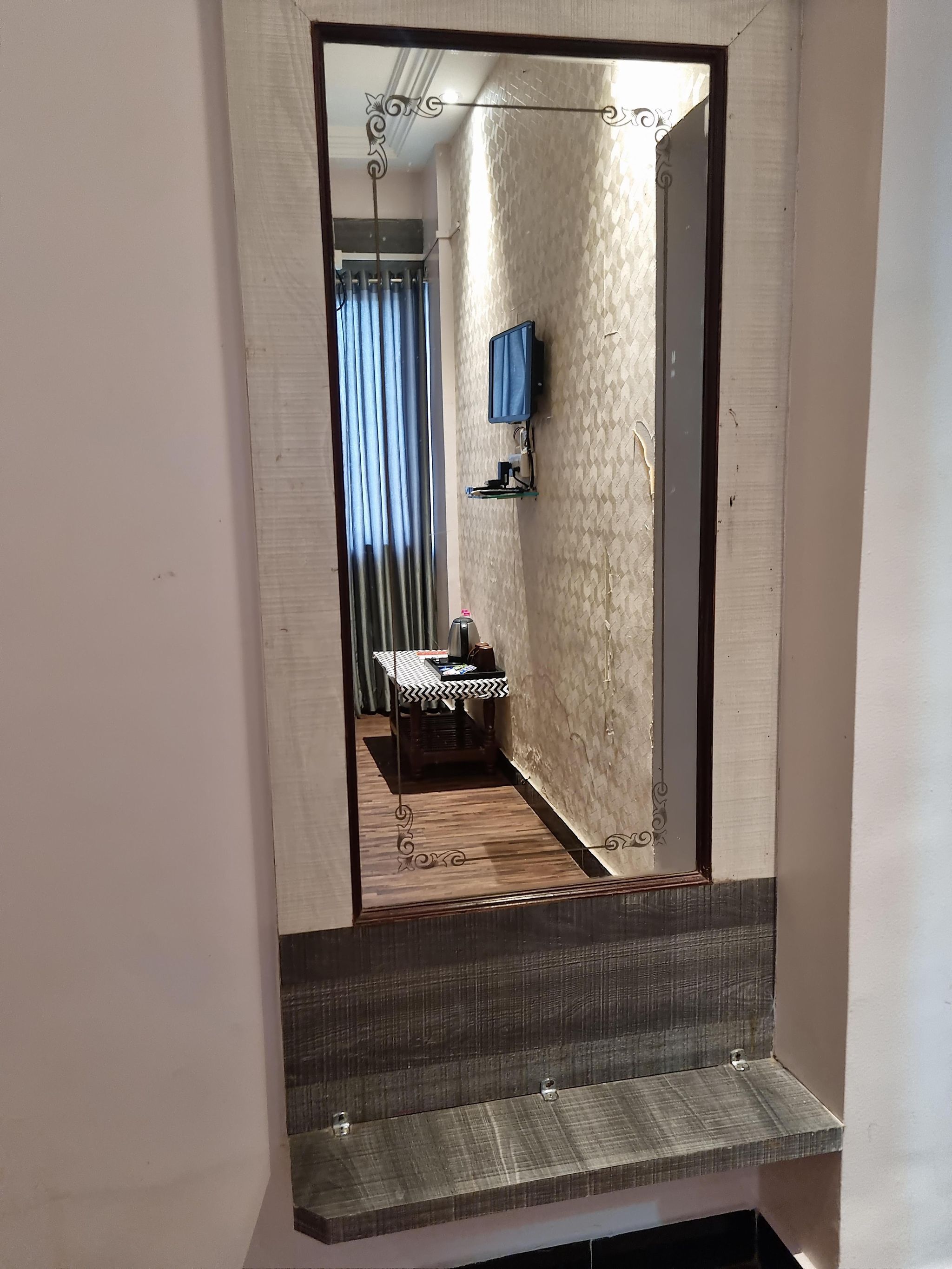 Deluxe Triple Bed AC Room