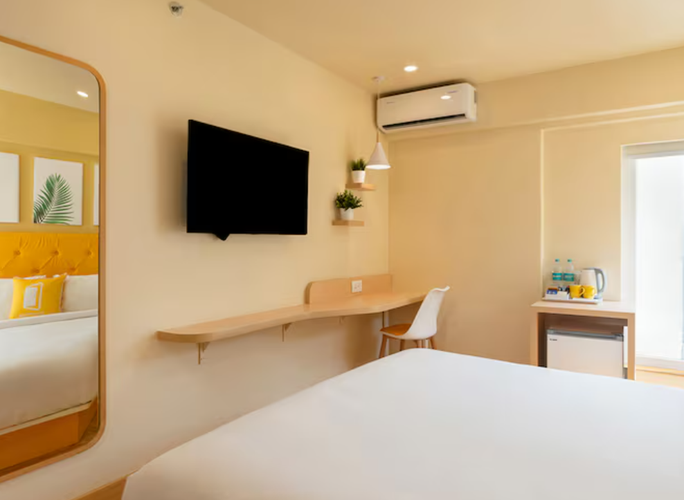 Bloom Hotel Saki Vihar Powai Standard King Room 5