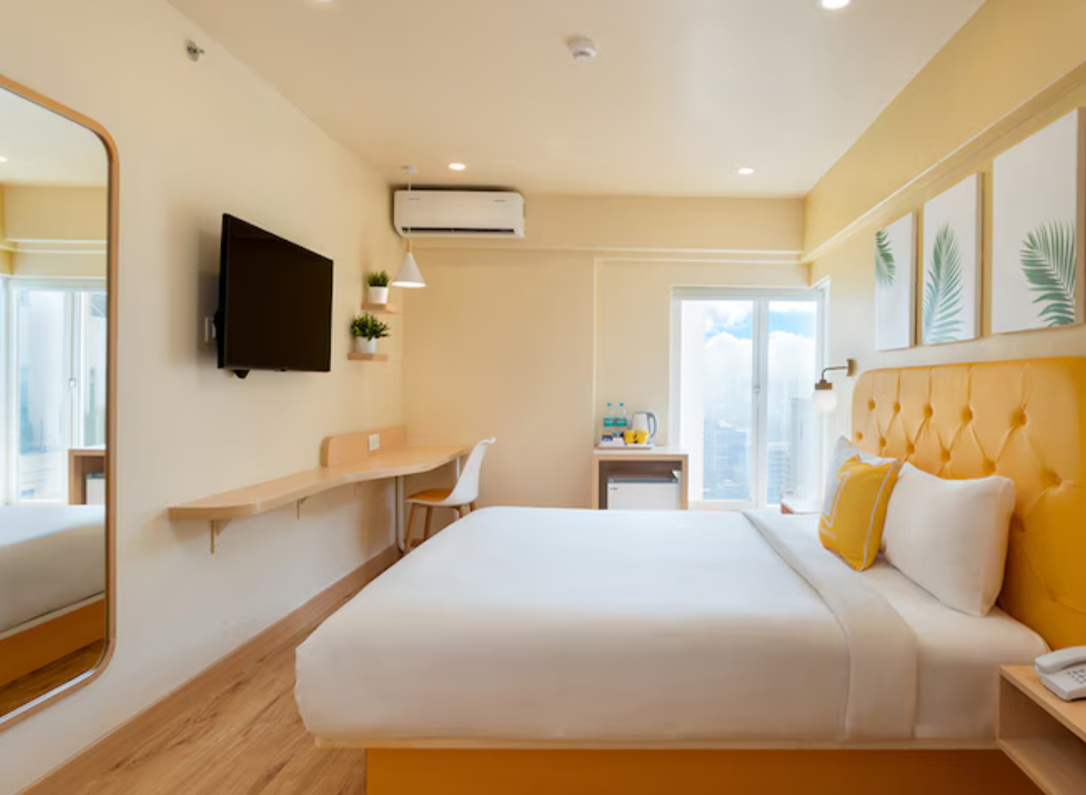 Bloom Hotel Saki Vihar Powai Standard King Room 4