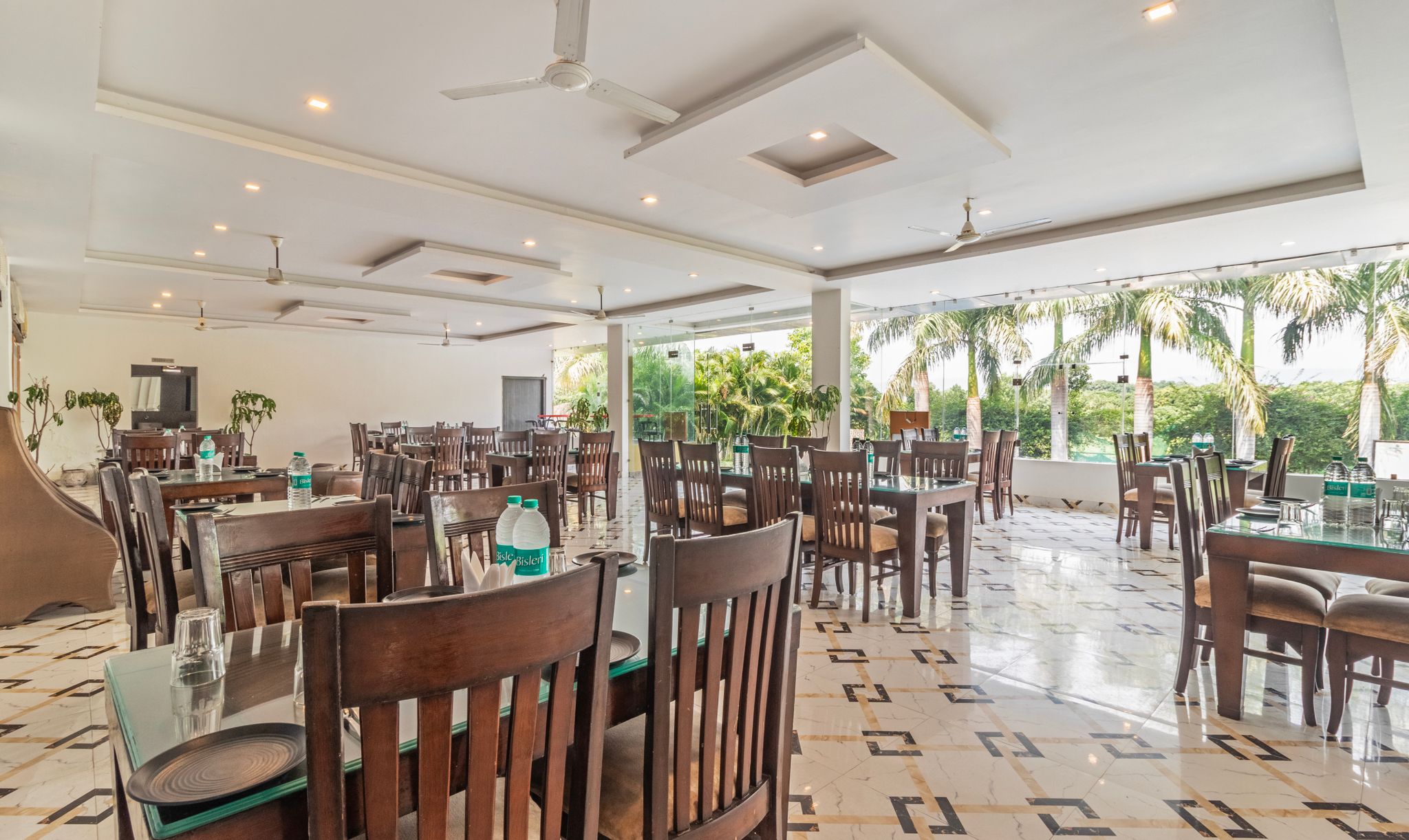 Food & Dining
