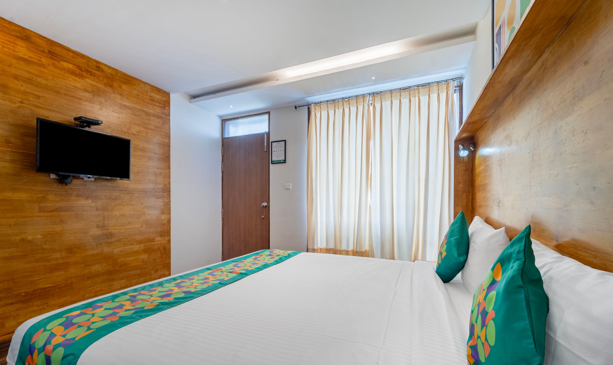 Treebo Tranquil Heights With Scenic View Deluxe Room 3