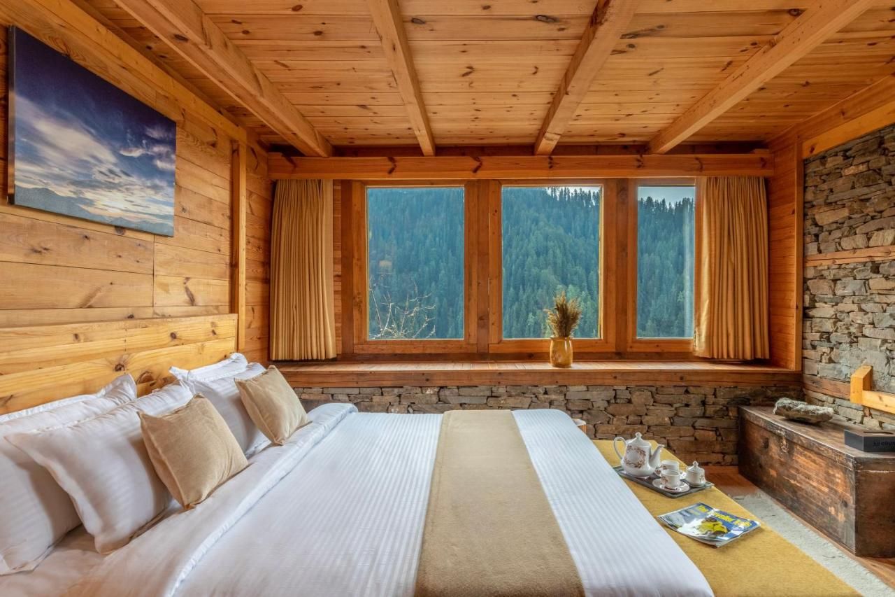 ELIVAAS 4 BHK with Garden & Sauna | Skylounge 4 BHK with Garden & Sauna 2