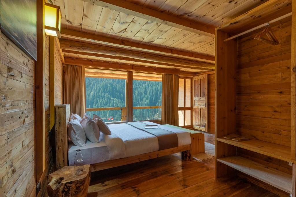 ELIVAAS 4 BHK with Garden & Sauna | Skylounge 4 BHK with Garden & Sauna 12