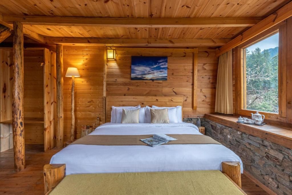 ELIVAAS 4 BHK with Garden & Sauna | Skylounge 4 BHK with Garden & Sauna 10