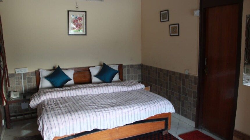 Hotel Paradise Inn