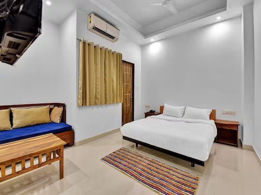 Gatsby Hotel Deluxe Room 2