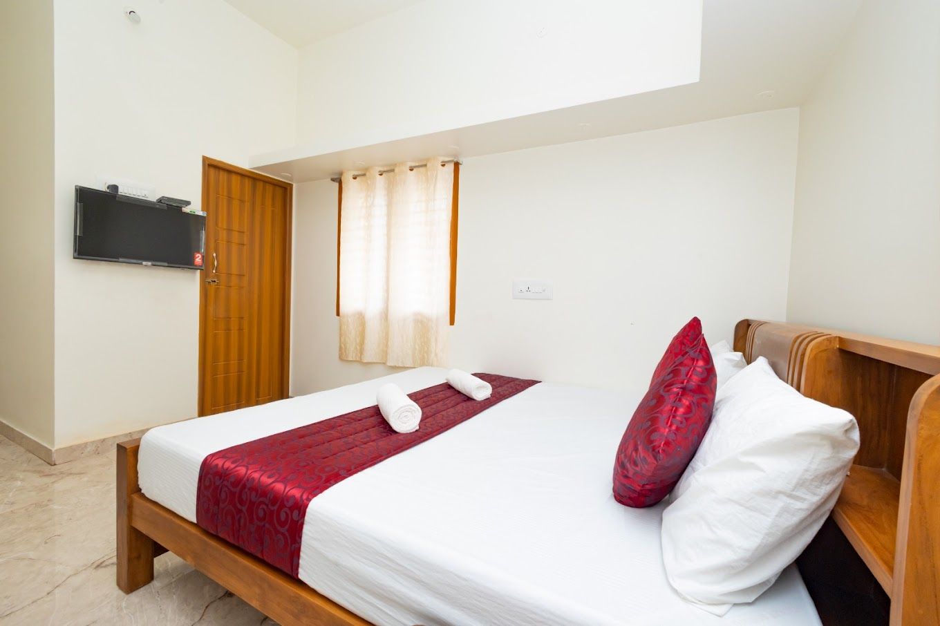Bairava Bliss Inn Triple Room AC 2F(No Lift)