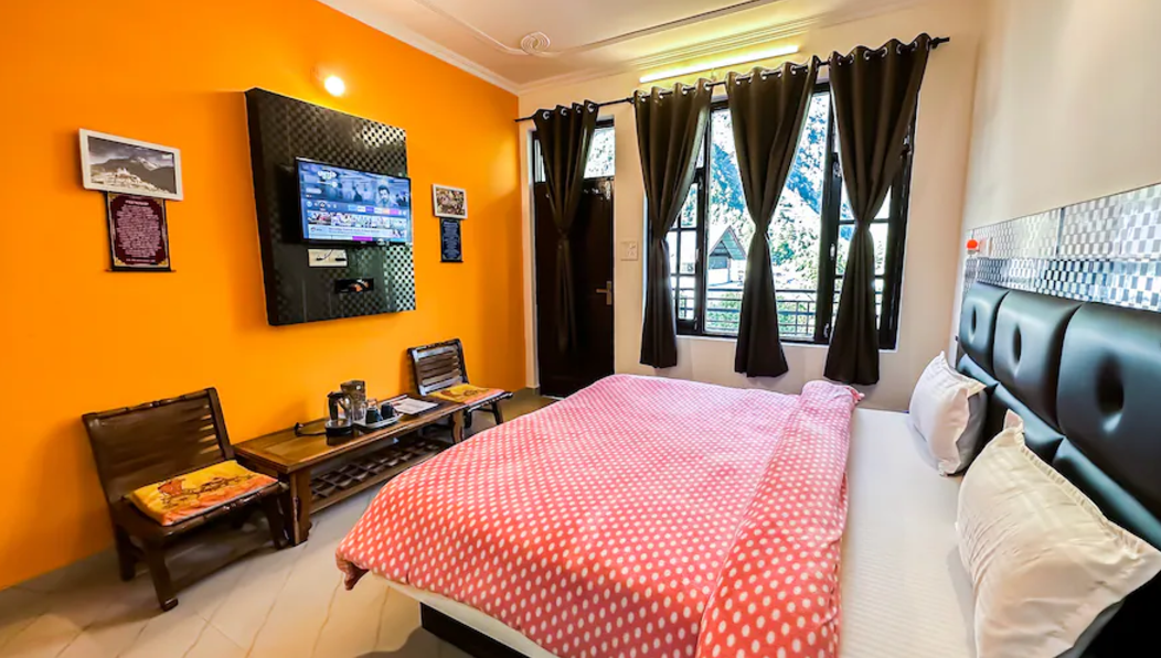 Deluxe Room with Mountain View