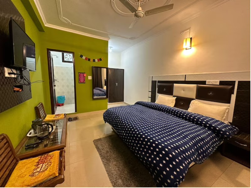 Deluxe Room with Mountain View