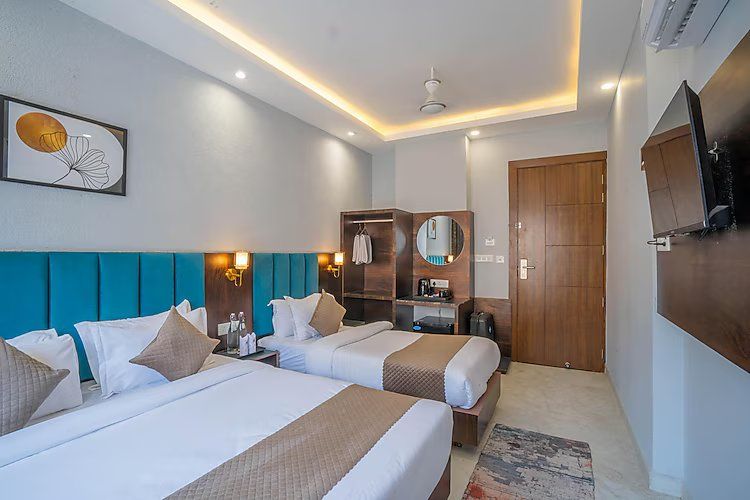 Family Triple Room (Hill View)