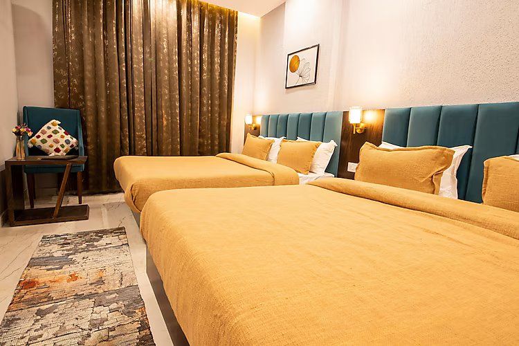 Family Suite (Hill View)