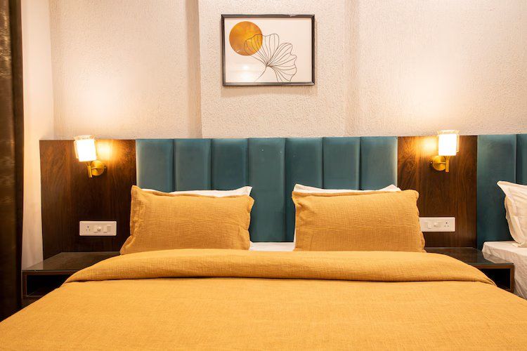 Family Suite (Hill View)