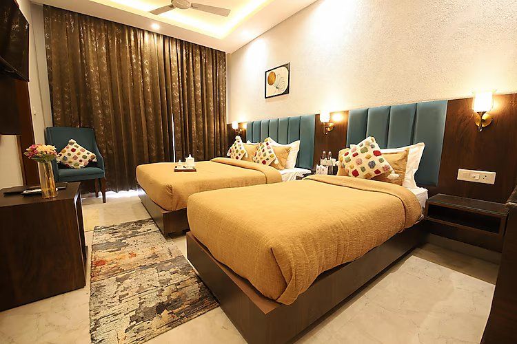 Family Triple Room (Hill View)