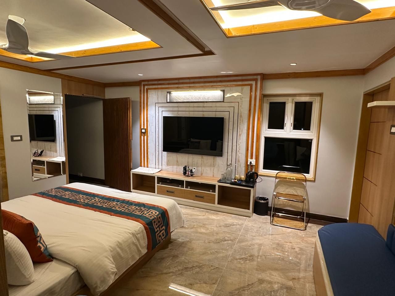 Executive Room