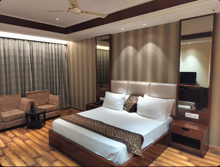 Hotel Pearl Marc Super Deluxe Room 3