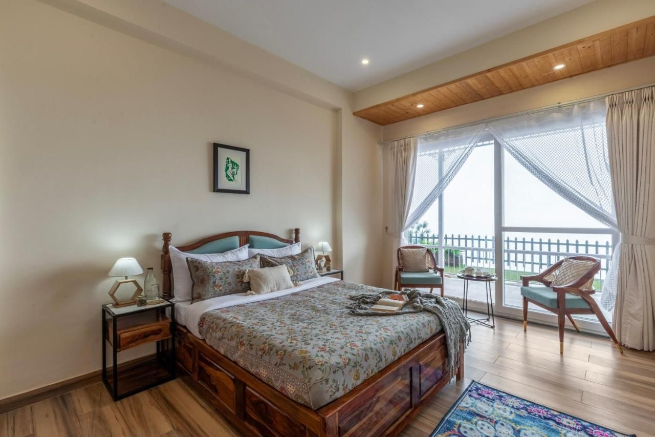 ELIVAAS 3 BHK with Garden & Scenic view | Alpenglow 3 BHK with Garden & Scenic view 3