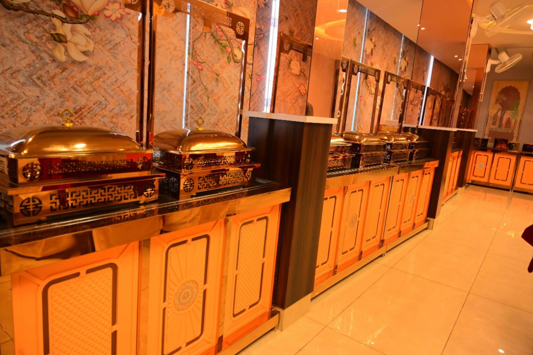 Food & Dining