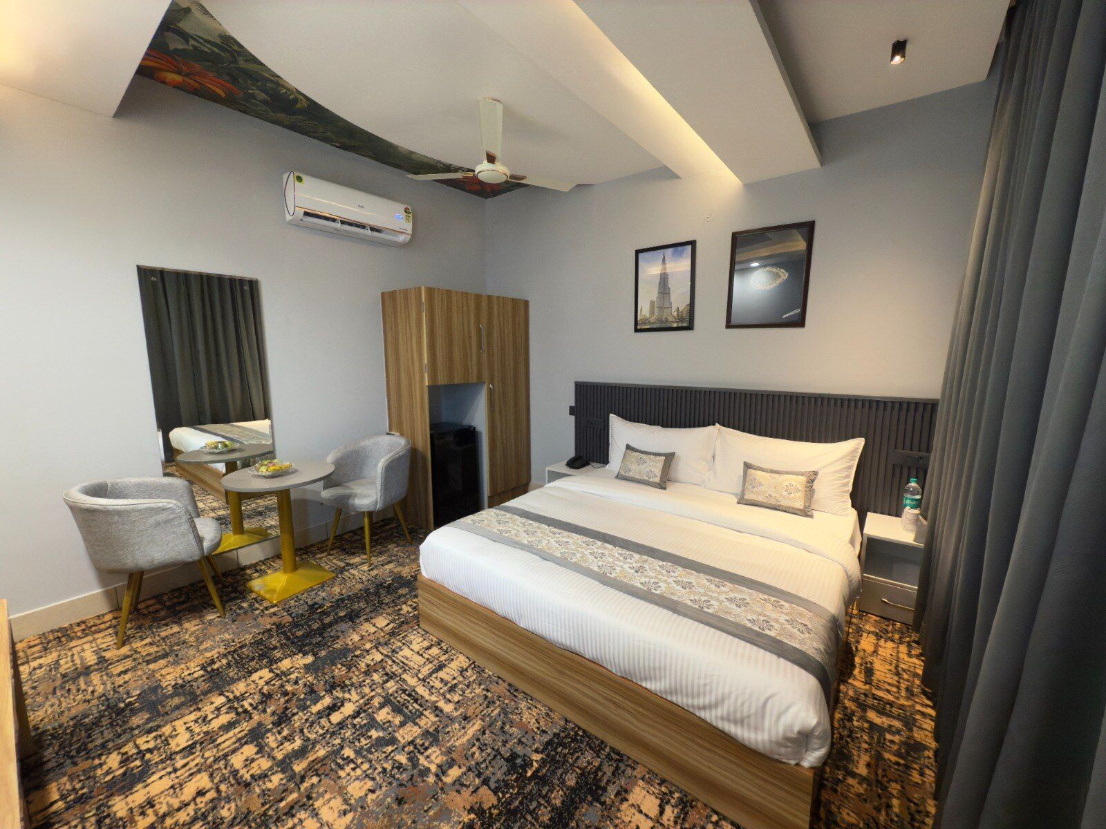 Razido Super Deluxe Room with Bathtub