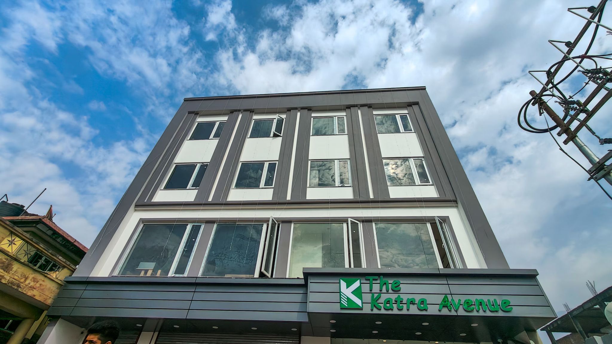 Hotel The Katra Avenue